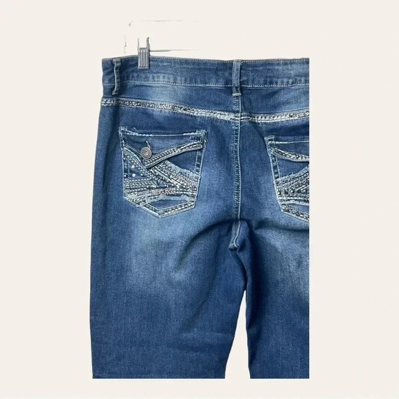 0497W. MAURICES MEDIUM‎ WASH DENIM JEANS SIZE 15/16 NON DISTRESSED - Picture 9 of 10